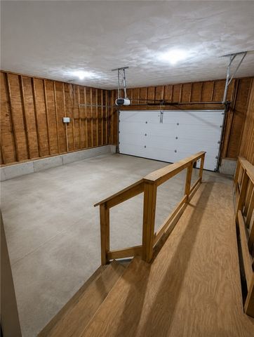 3 Meadow Circle, Barrington, RI 02806