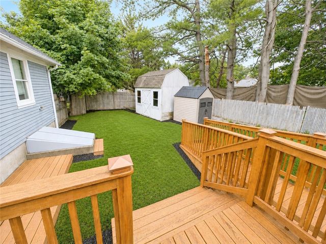 3 Meadow Circle, Barrington, RI 02806