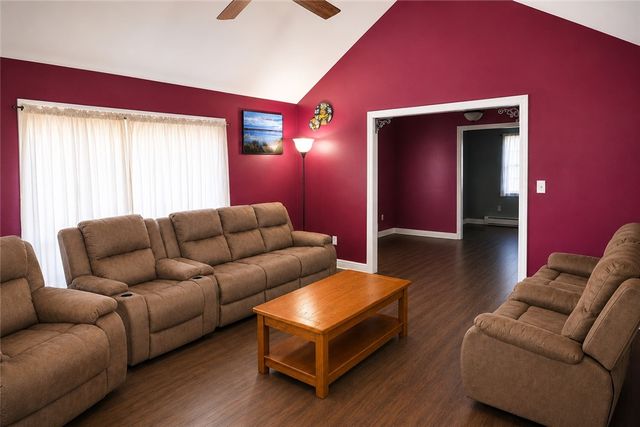 3 Meadow Circle, Barrington, RI 02806