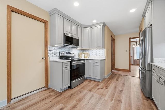 1924 Harpers Ferry DR, Virginia Beach, VA 23464