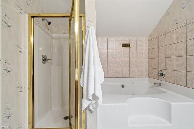 1924 Harpers Ferry DR, Virginia Beach, VA 23464