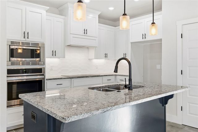 96 Witherby Drive, Bella Vista, AR 72714