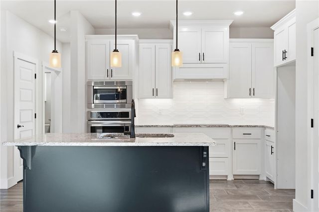 96 Witherby Drive, Bella Vista, AR 72714