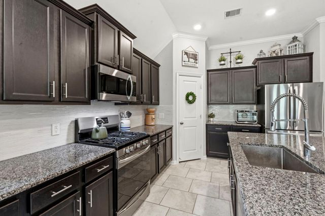 2143 Moss Creek Lane, Conroe, TX 77304