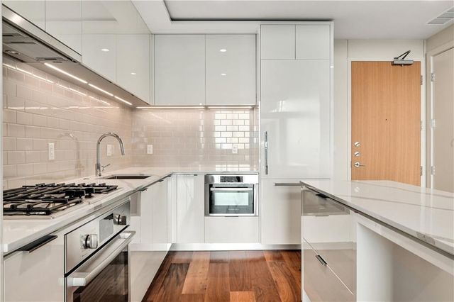 44 East Ave 2404, Austin, TX 78701