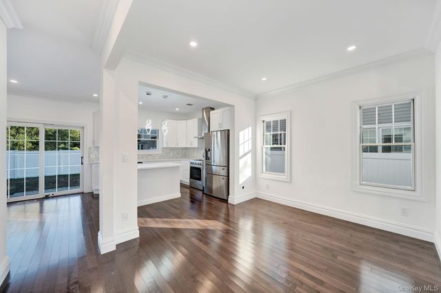 47 E. Cherry Street, Hicksville, NY 11801