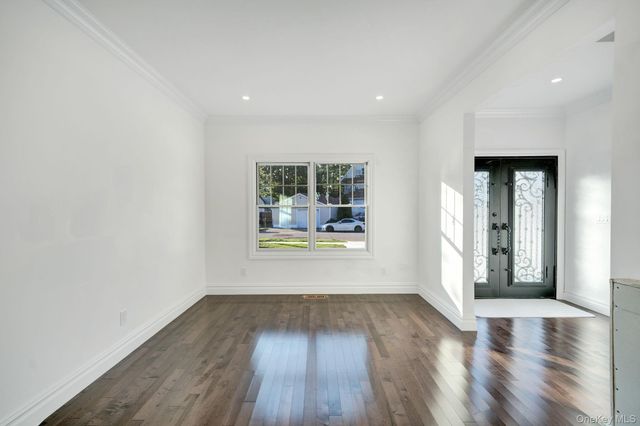 47 E. Cherry Street, Hicksville, NY 11801