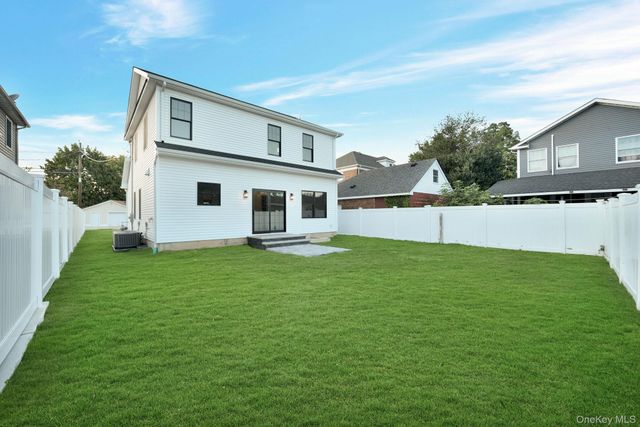 47 E. Cherry Street, Hicksville, NY 11801