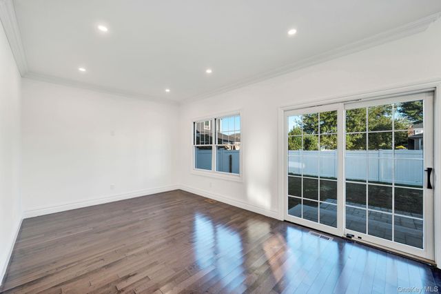 47 E. Cherry Street, Hicksville, NY 11801