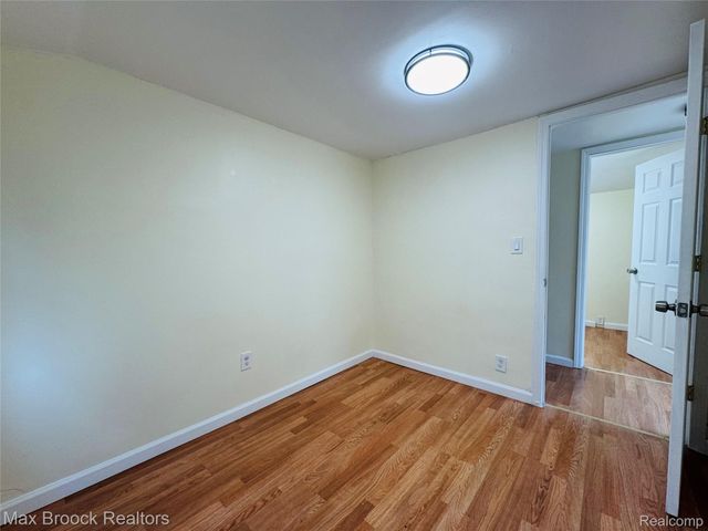 25973 Southwestern Highway, Redford Charter Township, MI 48239