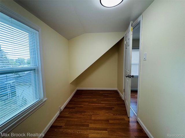 25973 Southwestern Highway, Redford Charter Township, MI 48239
