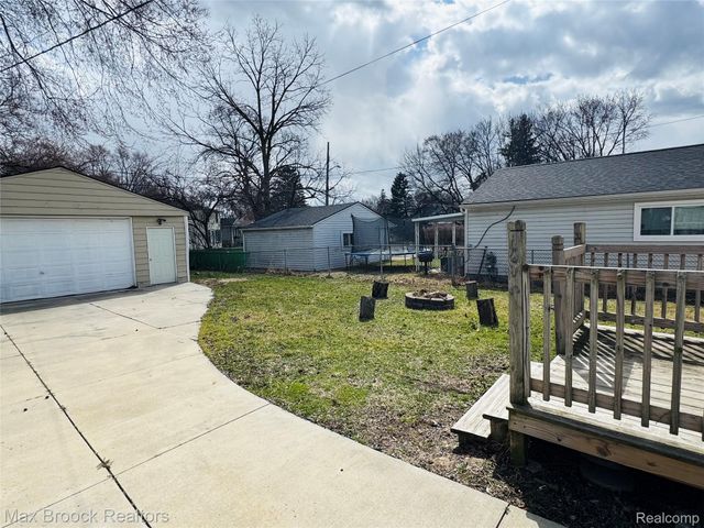 25973 Southwestern Highway, Redford Charter Township, MI 48239
