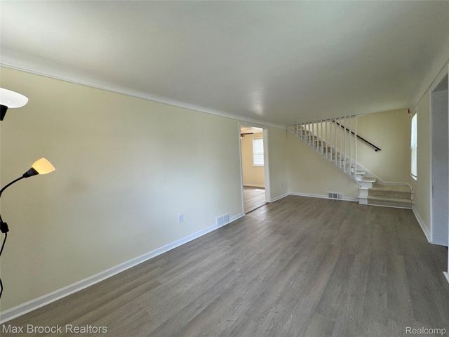25973 Southwestern Highway, Redford Charter Township, MI 48239