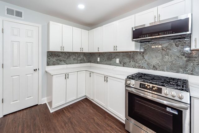 8330 Longridge Road, North Charleston, SC 29418