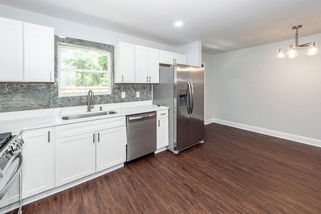 8330 Longridge Road, North Charleston, SC 29418