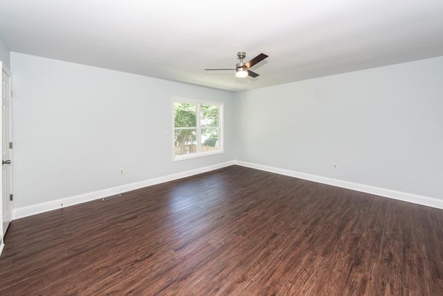 8330 Longridge Road, North Charleston, SC 29418