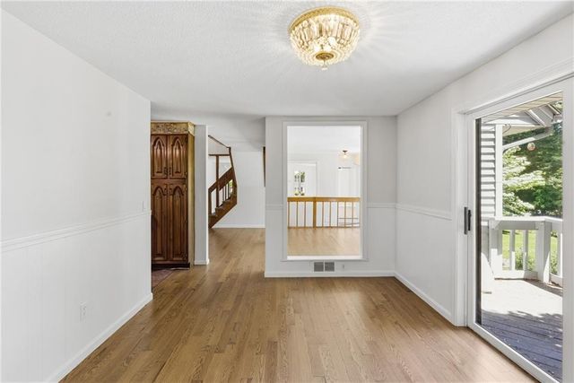 32 Briarwood Road, Lincoln, RI 02865