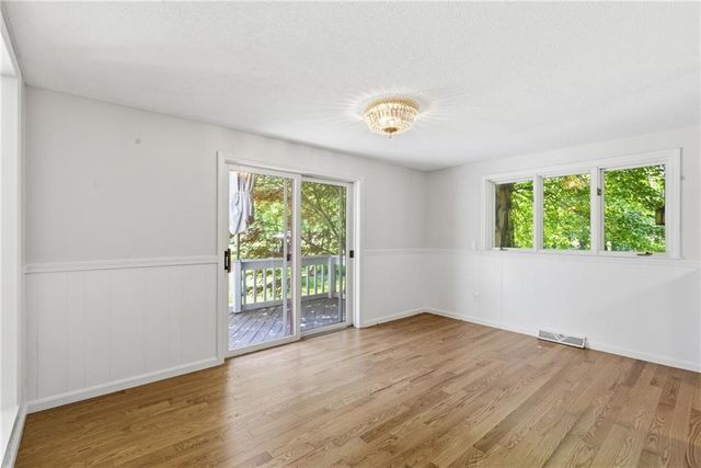 32 Briarwood Road, Lincoln, RI 02865