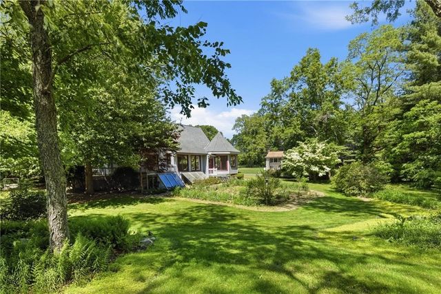 32 Briarwood Road, Lincoln, RI 02865