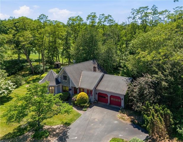 32 Briarwood Road, Lincoln, RI 02865