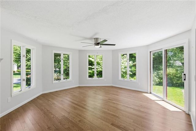 32 Briarwood Road, Lincoln, RI 02865