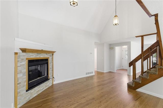 32 Briarwood Road, Lincoln, RI 02865