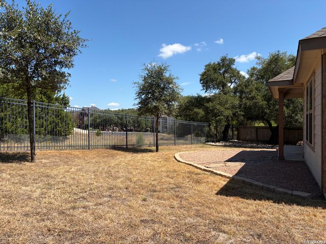 27915 LOKAYA FLS, Boerne, TX 78015