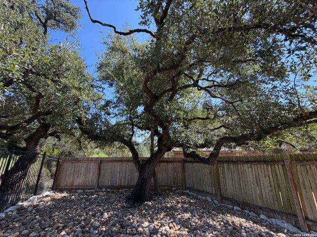 27915 LOKAYA FLS, Boerne, TX 78015