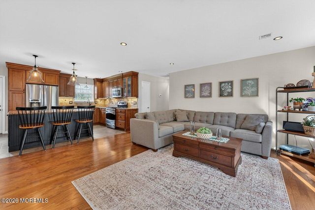 569 Winterberry Boulevard, Jackson, NJ 08527