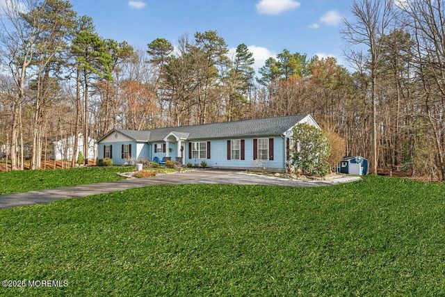 569 Winterberry Boulevard, Jackson, NJ 08527