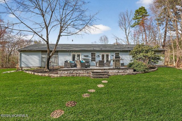 569 Winterberry Boulevard, Jackson, NJ 08527