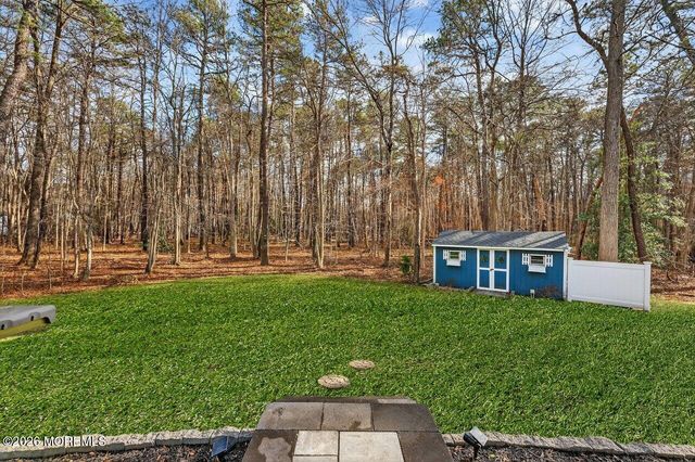 569 Winterberry Boulevard, Jackson, NJ 08527