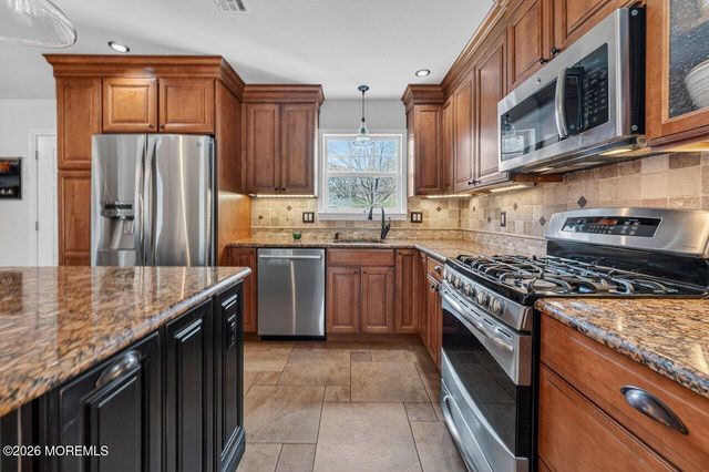 569 Winterberry Boulevard, Jackson, NJ 08527