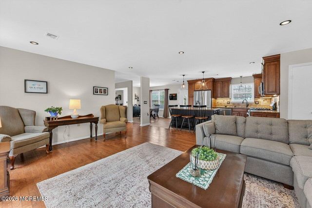 569 Winterberry Boulevard, Jackson, NJ 08527