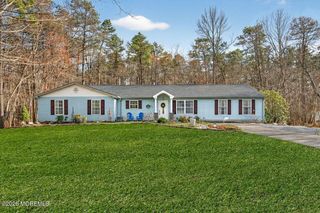 569 Winterberry Boulevard, Jackson, NJ 08527