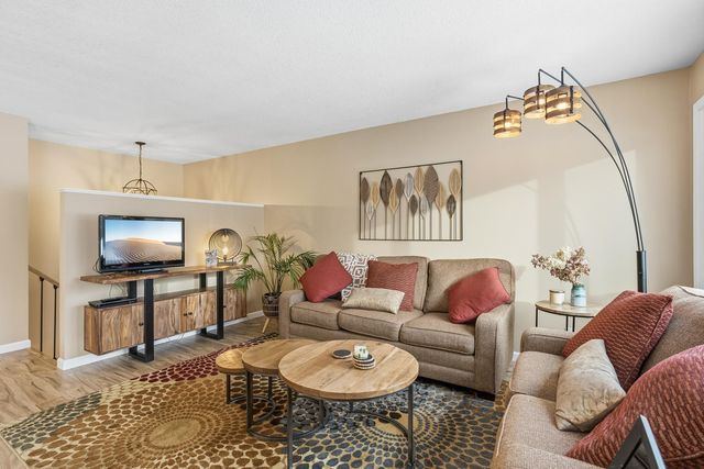 1684 Covington Lane, Eagan, MN 55122