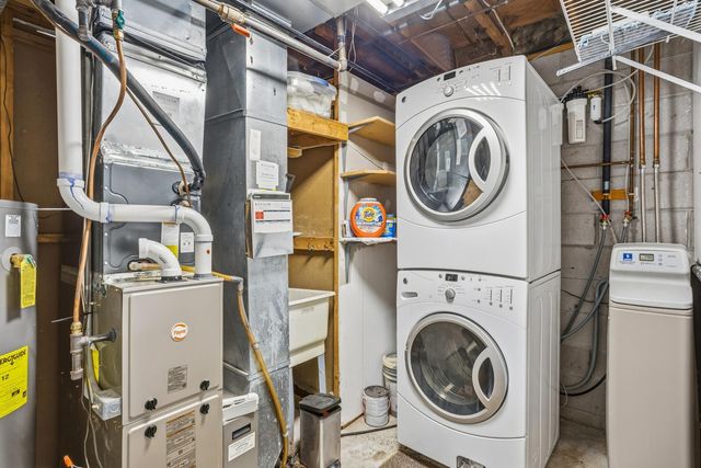 1684 Covington Lane, Eagan, MN 55122