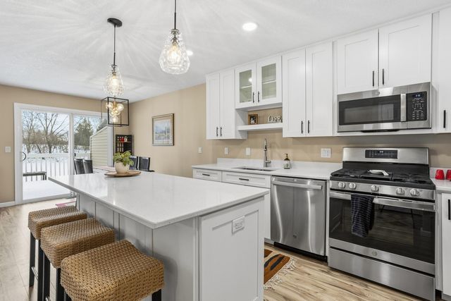 1684 Covington Lane, Eagan, MN 55122