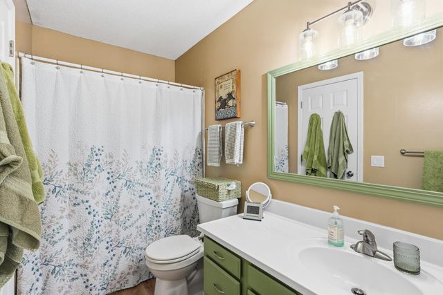 1684 Covington Lane, Eagan, MN 55122