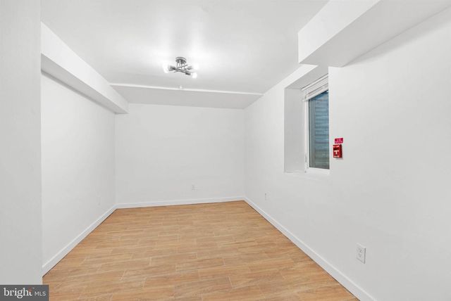 2017 W OXFORD ST, Philadelphia, PA 19121