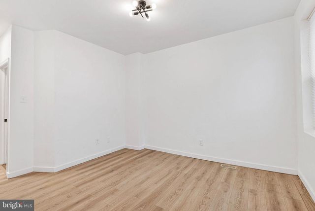 2017 W OXFORD ST, Philadelphia, PA 19121