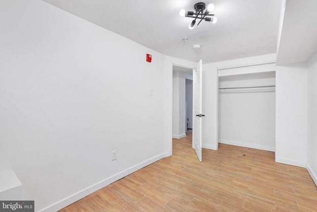 2017 W OXFORD ST, Philadelphia, PA 19121