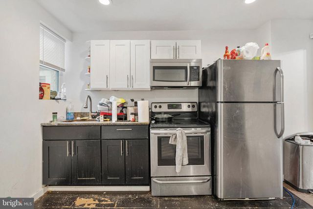 2017 W OXFORD ST, Philadelphia, PA 19121