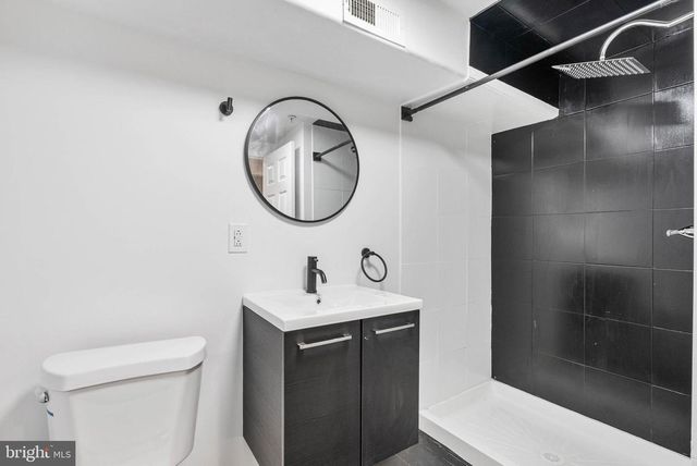 2017 W OXFORD ST, Philadelphia, PA 19121