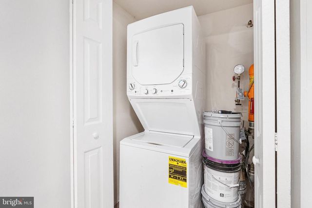 2017 W OXFORD ST, Philadelphia, PA 19121