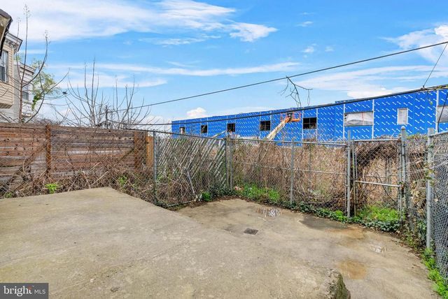 2017 W OXFORD ST, Philadelphia, PA 19121