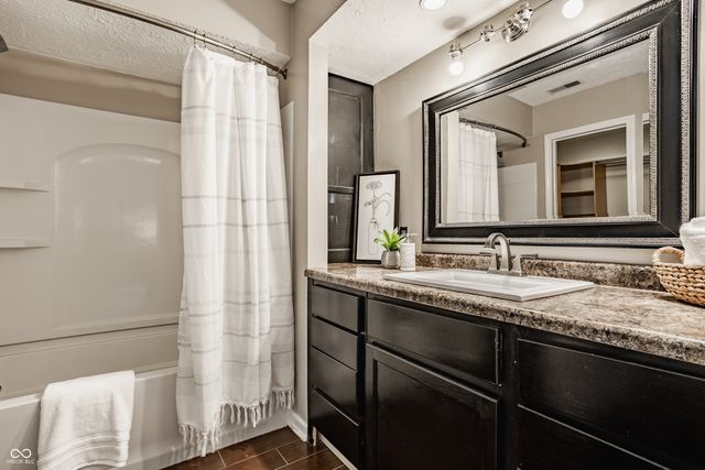 4965 Hawthorne Way, Avon, IN 46123