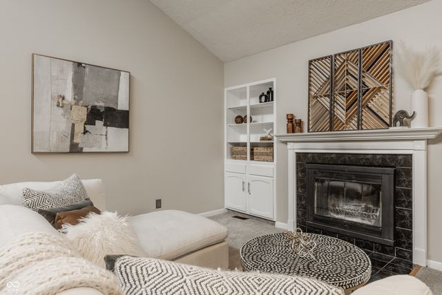 4965 Hawthorne Way, Avon, IN 46123