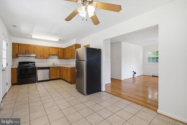 5104 ROANOKE PL, College Park, MD 20740