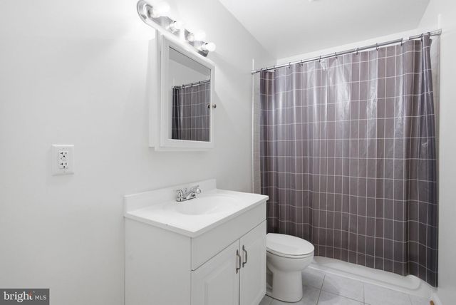 5104 ROANOKE PL, College Park, MD 20740
